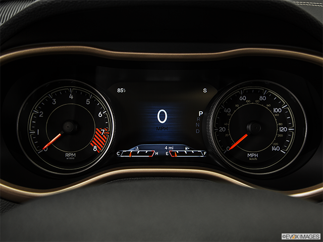 2015 Jeep Cherokee | Speedometer/tachometer