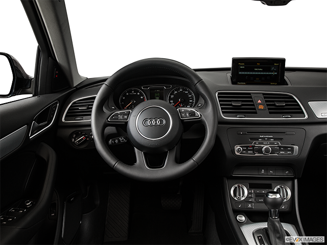2015 Audi Q3 | Steering wheel/Center Console