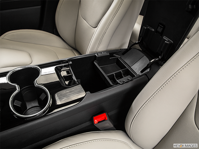 2015 Ford Fusion | Front center divider