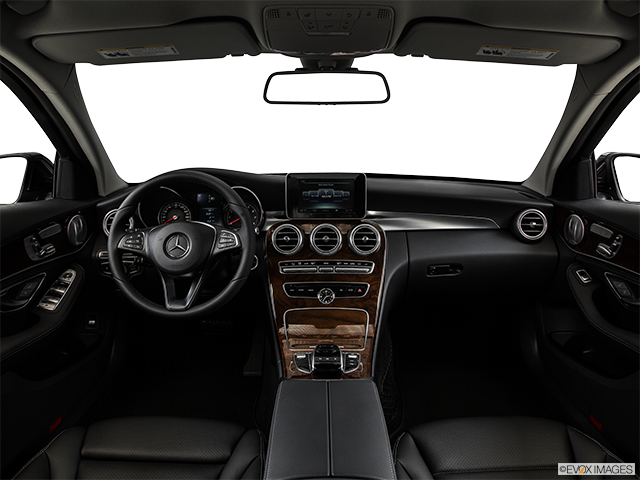 2015 Mercedes-Benz C-Class | Centered wide dash shot