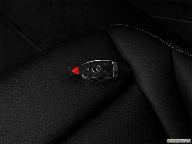 2015 Mercedes-Benz Classe C | Key fob on driver’s seat