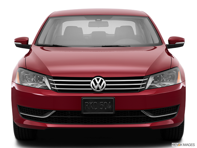 2015 Volkswagen Passat | Low/wide front