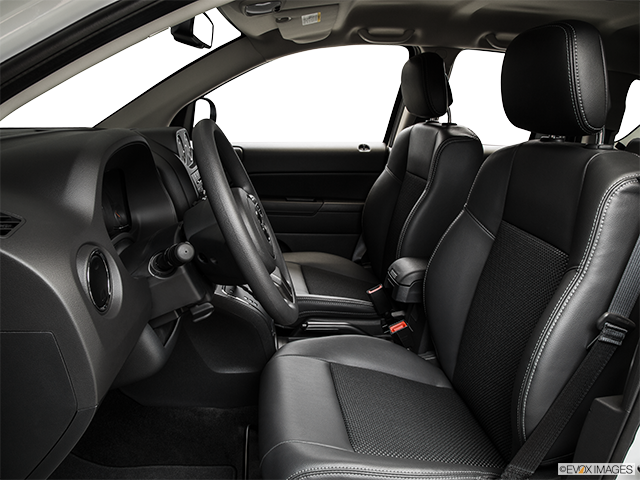 2015 Jeep Compass | Front seats from Drivers Side