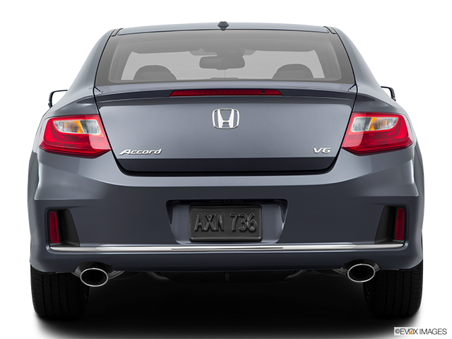 2015 Honda Coupé Accord | Low/wide rear