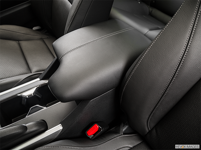 2015 Honda Accord Coupe | Front center console with closed lid, from driver’s side looking down