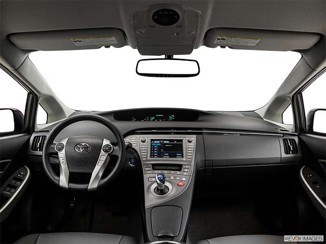 2015 Toyota Prius | Centered wide dash shot