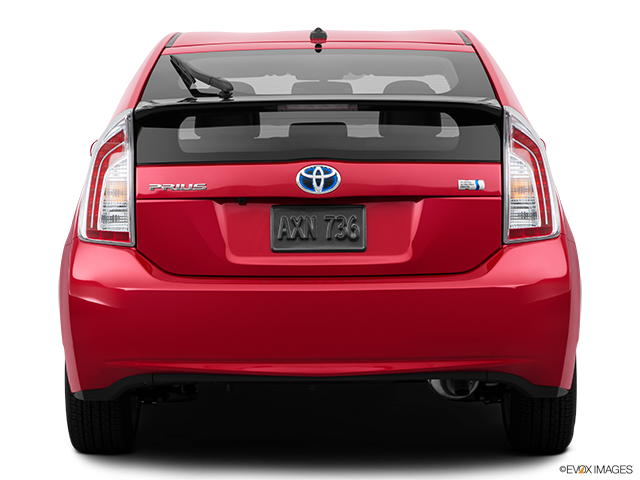 2015 Toyota Prius | Low/wide rear