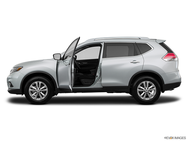 2015 Nissan Rogue | Driver's side profile with drivers side door open