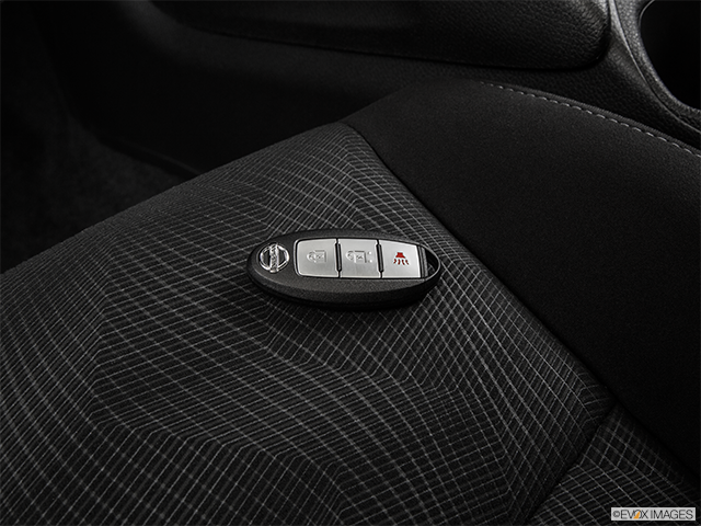 2015 Nissan Rogue | Key fob on driver’s seat