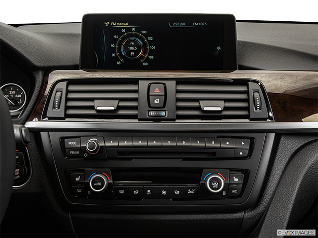 2015 BMW 3 Series | Closeup of radio head unit