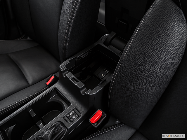 2015 Subaru XV Crosstrek | Front center divider