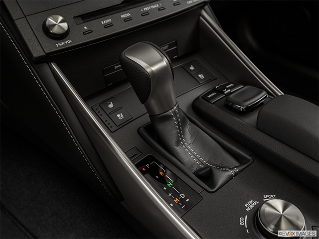 2015 Lexus IS 250 | Gear shifter/center console