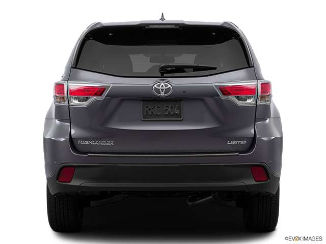 2015 Toyota Highlander | Low/wide rear