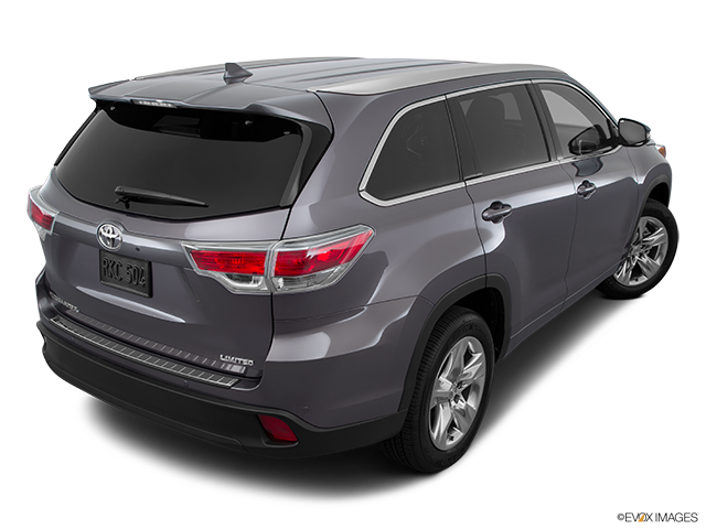 2015 Toyota Highlander | Rear 3/4 angle view
