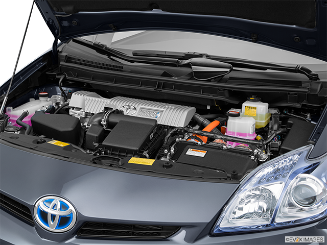 2015 Toyota Prius Plug-In | Engine
