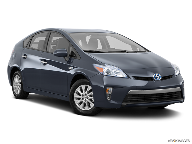 2015 Toyota Prius Plug-In | Front passenger 3/4 w/ wheels turned
