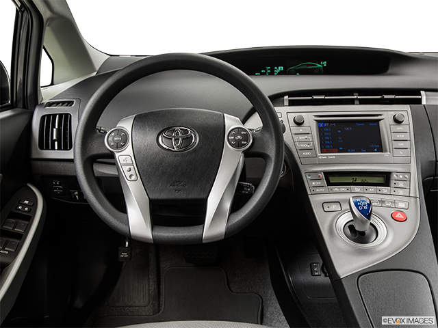 2015 Toyota Prius Plug-In | Steering wheel/Center Console