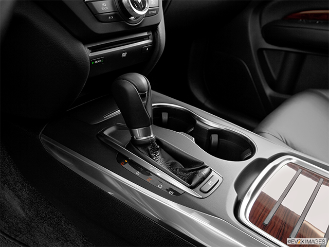 2015 Acura MDX | Gear shifter/center console