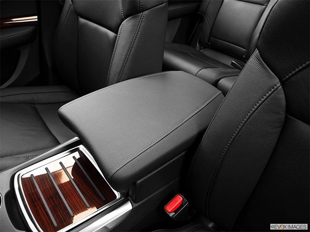 2015 Acura MDX | Front center console with closed lid, from driver’s side looking down