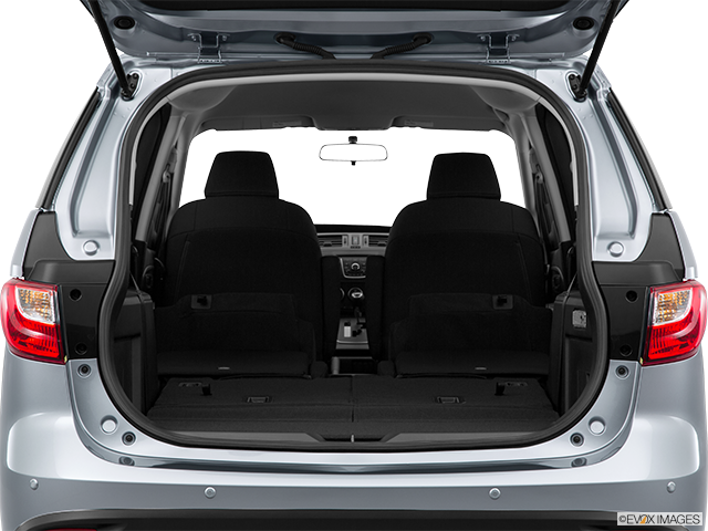 2017 Mazda MAZDA5 | Hatchback & SUV rear angle