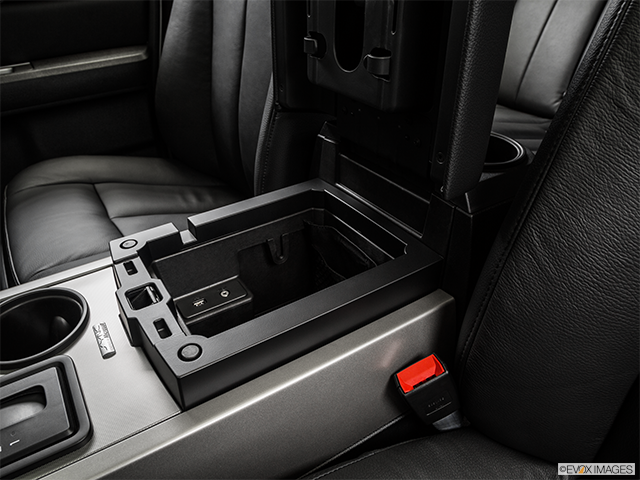 2015 Ford Expedition | Front center divider