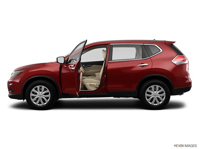 2015 Nissan Rogue | Driver's side profile with drivers side door open