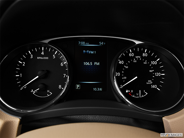 2015 Nissan Rogue | Speedometer/tachometer