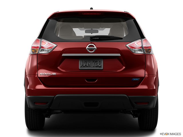 2015 Nissan Rogue | Low/wide rear