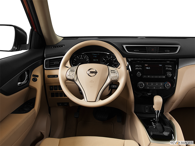 2015 Nissan Rogue | Steering wheel/Center Console