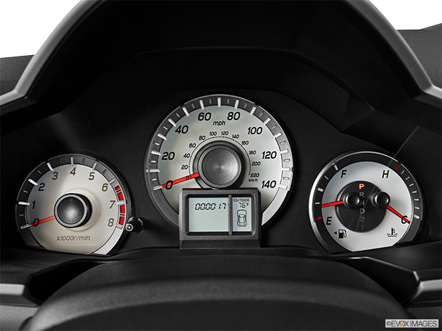 2015 Honda Pilot | Speedometer/tachometer
