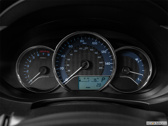 2015 Toyota Corolla | Speedometer/tachometer