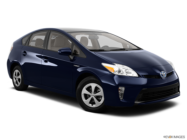 2015 Toyota Prius | Front passenger 3/4 w/ wheels turned