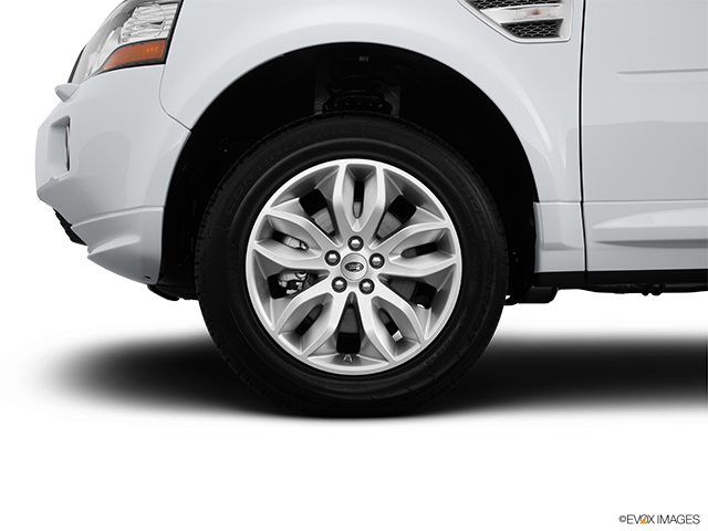 2015 Land Rover LR2 | Front Drivers side wheel at profile