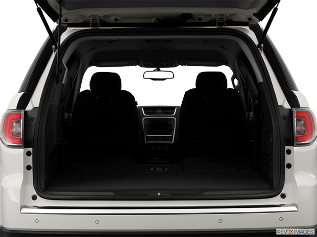 2015 GMC Acadia | Hatchback & SUV rear angle