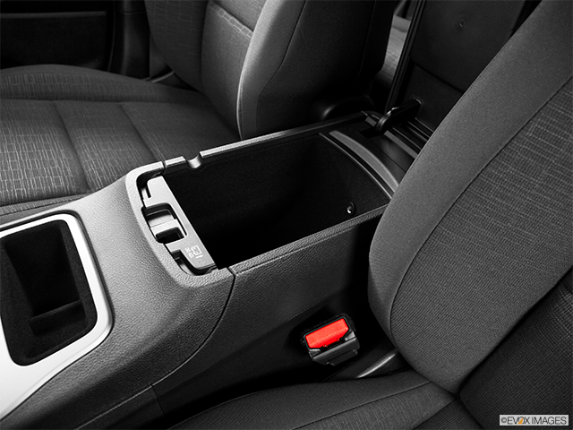2015 Jeep Grand Cherokee | Front center divider