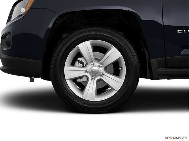 2015 Jeep Compass | Front Drivers side wheel at profile