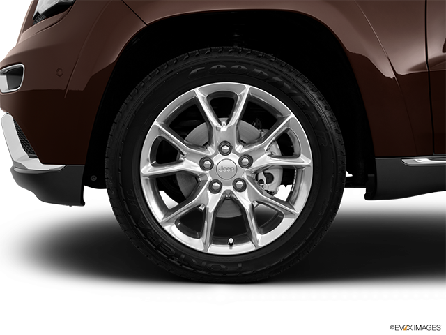 2015 Jeep Grand Cherokee | Front Drivers side wheel at profile