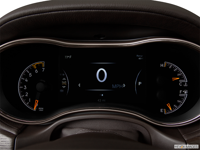2015 Jeep Grand Cherokee | Speedometer/tachometer
