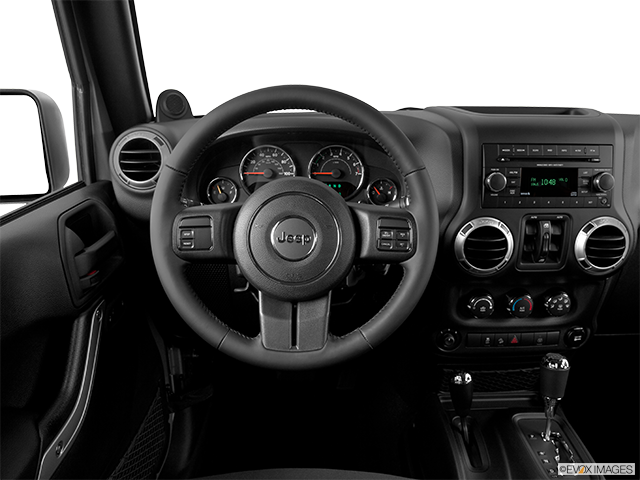 2015 Jeep Wrangler Unlimited | Steering wheel/Center Console