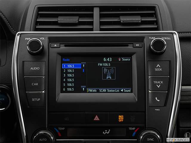 2015 Toyota Camry Hybrid | Closeup of radio head unit