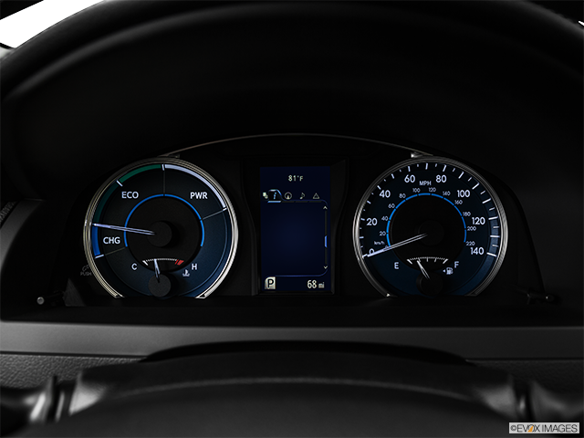 2015 Toyota Camry Hybrid | Speedometer/tachometer