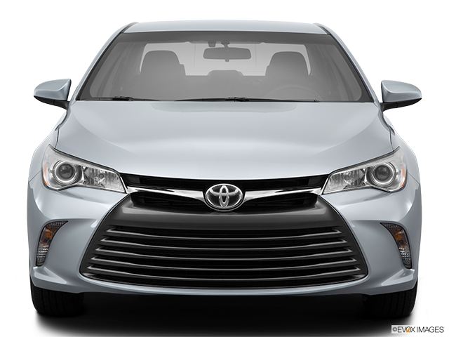2015 Toyota Camry Hybride | Low/wide front