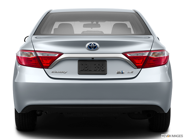 2015 Toyota Camry Hybride | Low/wide rear