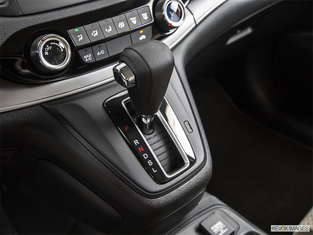 2015 Honda CR-V | Gear shifter/center console