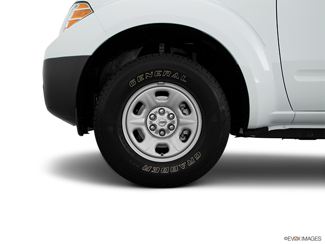 2015 Nissan Frontier | Front Drivers side wheel at profile