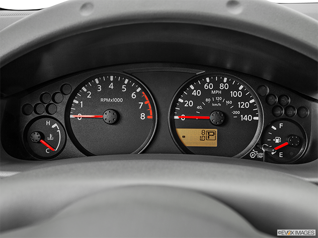 2015 Nissan Frontier | Speedometer/tachometer