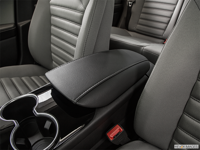 2015 Ford Fusion | Front center console with closed lid, from driver’s side looking down