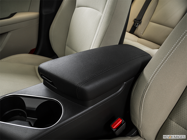 2015 Kia Optima | Front center console with closed lid, from driver’s side looking down