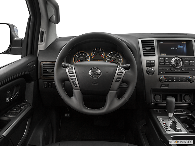 2015 Nissan Armada | Steering wheel/Center Console