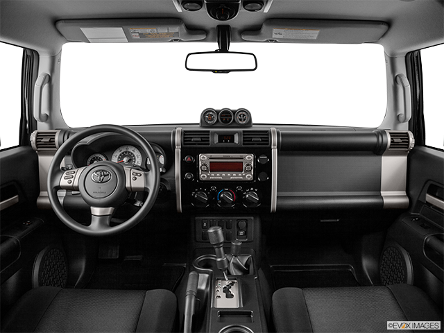 2014 Toyota FJ Cruiser | Centered wide dash shot